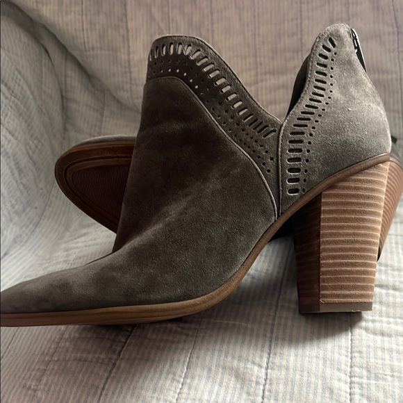 Vince Camino Gray Suede Ankle Boots - Picture 3 of 5